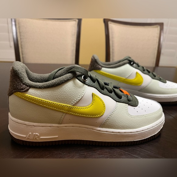 New Nike Air Force 1 Multicolor Sneaker Shoes Size US 7Y - Picture 2 of 13